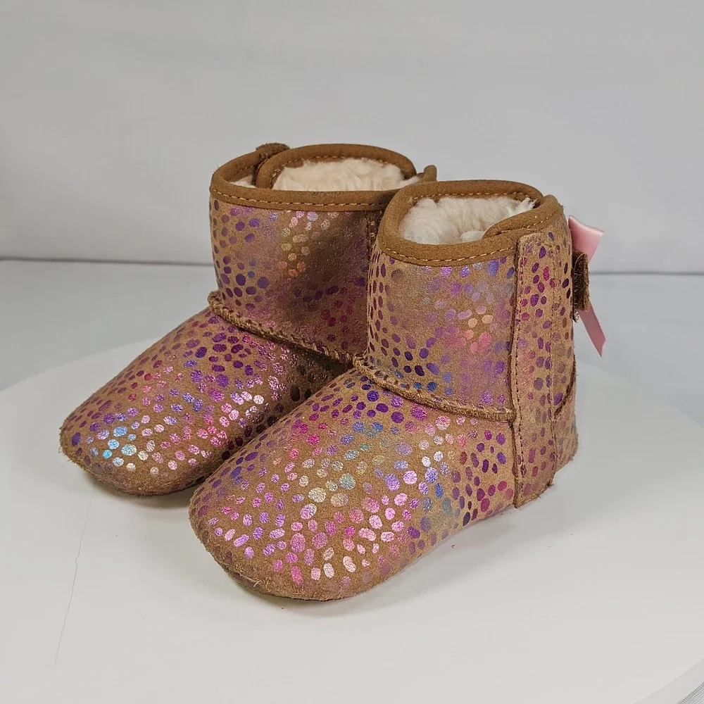 UGG Jesse Bow II Metallic Dots Chestnut Suede Infant Boots‎ 1121046I Size 4/5